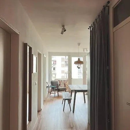 Chic Trnovo Hideaway For 5, Family Friendly Apartament Lublana