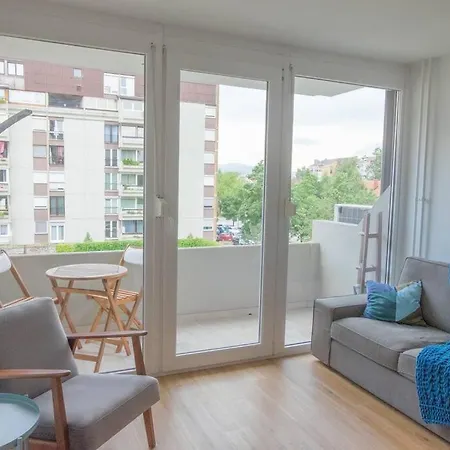 City Chic Trnovo Hideaway For 5, Family Friendly *